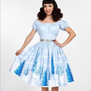 Pinup Couture Pinup Girl Clothing Snowflake Peasant Top